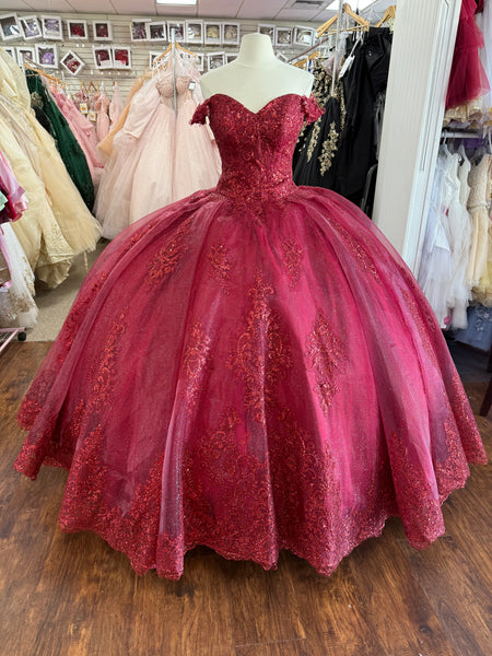 Q by Davinci 80542/ Burgundy size 8