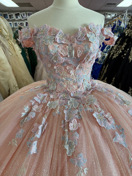 House of Wu 26051 in Blush Pink size 6 Quinceañera Dress