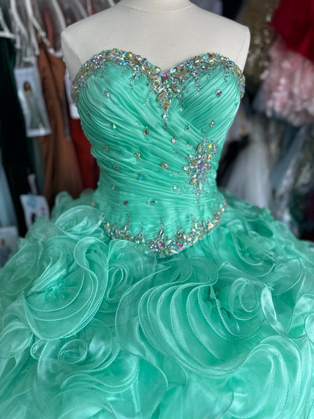 Disney Royal Ball dress 41084 in Mint color size 6