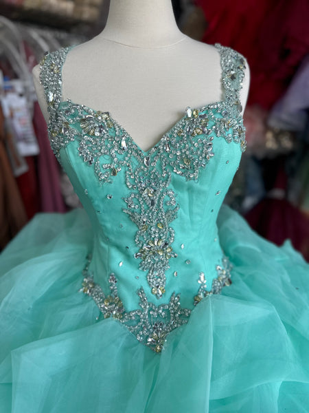 Morilee 89023 in mint color size 6
